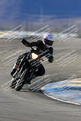 media/Jan-09-2022-SoCal Trackdays (Sun) [[2b1fec8404]]/Turns 9 and 8 (920am)/